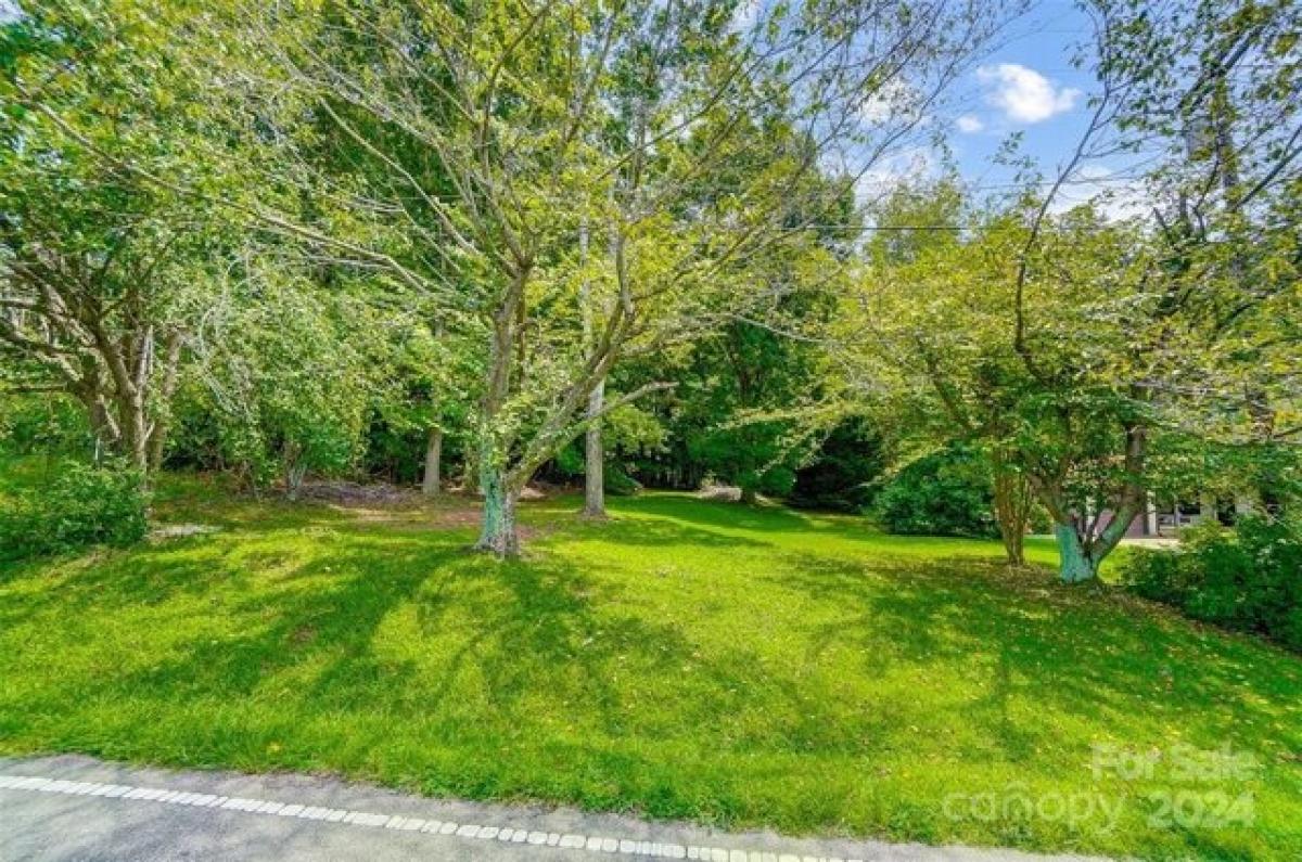 Picture of Residential Land For Sale in Davidson, North Carolina, United States