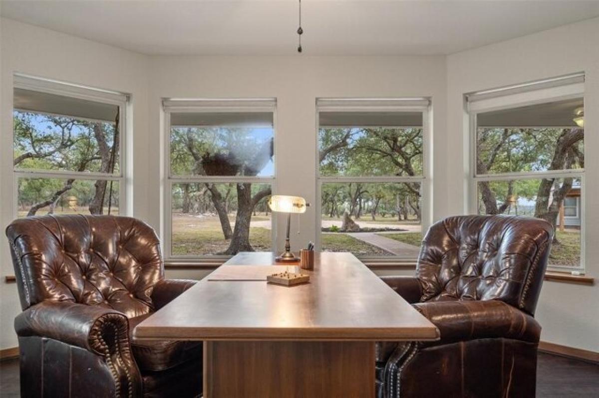 Picture of Home For Sale in Dripping Springs, Texas, United States