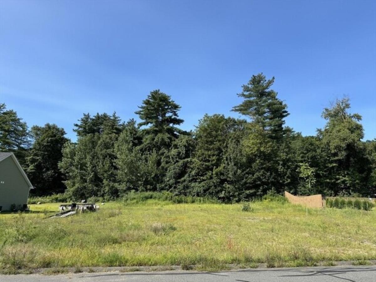 Picture of Residential Land For Sale in Greenfield, Massachusetts, United States