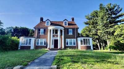 Home For Sale in Taunton, Massachusetts