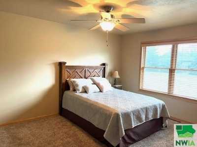 Home For Sale in Wakonda, South Dakota