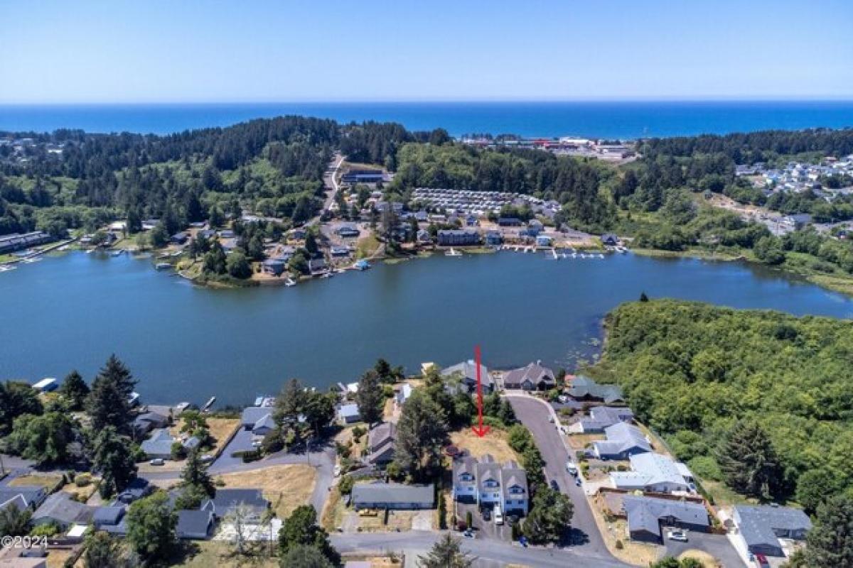 Picture of Residential Land For Sale in Neotsu, Oregon, United States