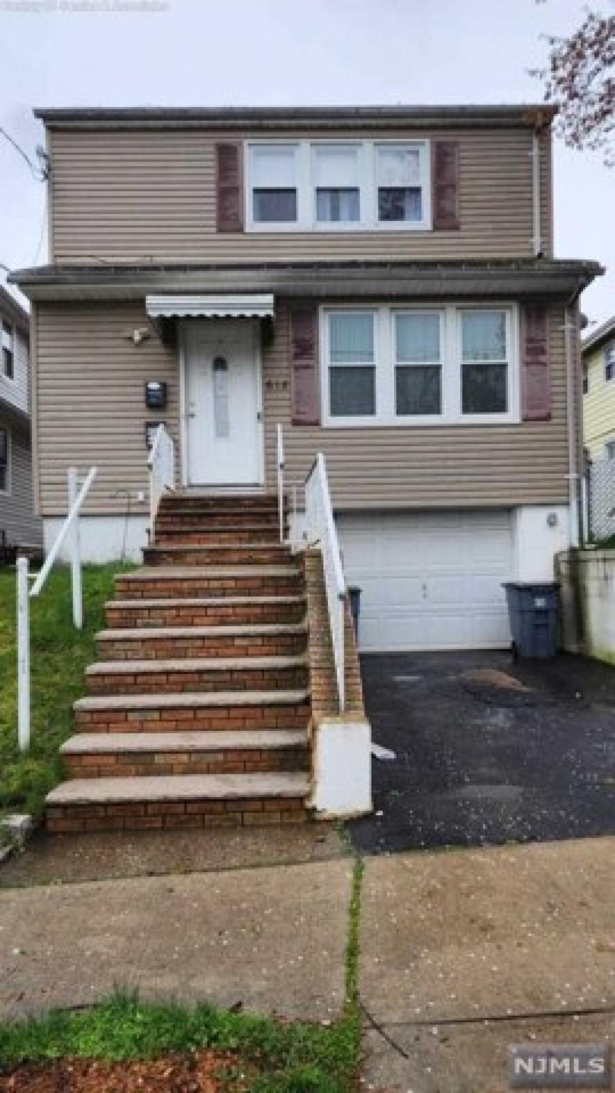 Picture of Home For Rent in Lyndhurst, New Jersey, United States