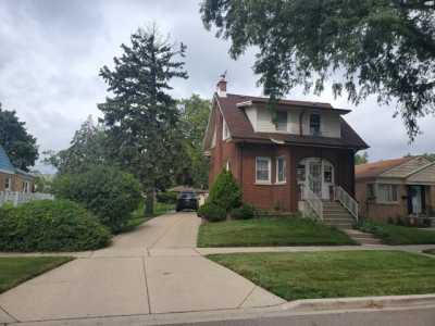 Home For Sale in Bellwood, Illinois