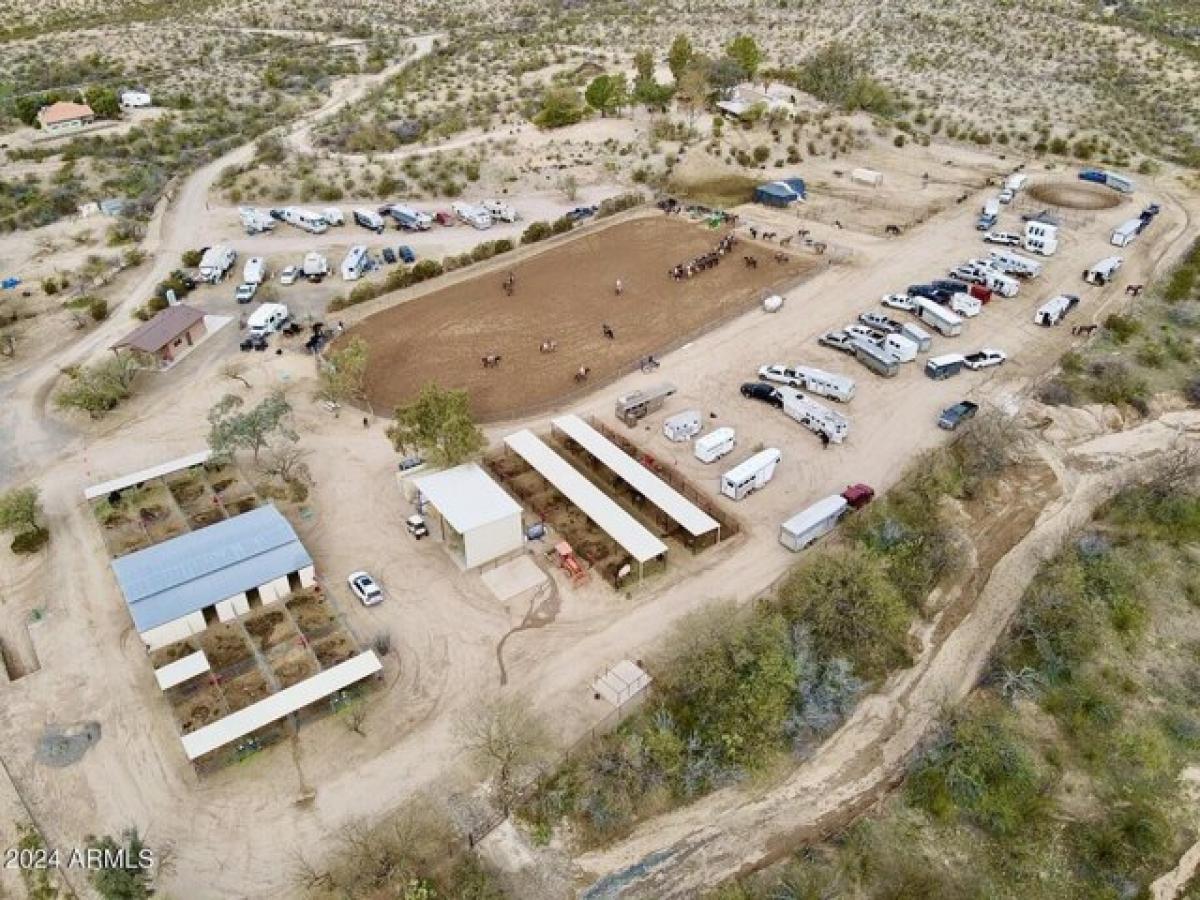 Picture of Home For Sale in Wickenburg, Arizona, United States