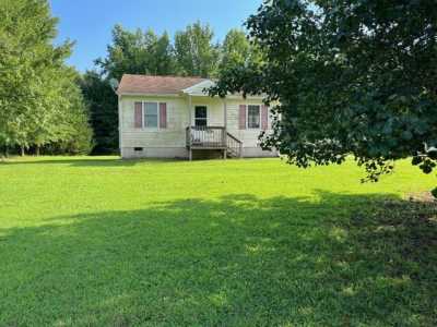 Home For Sale in Nathalie, Virginia