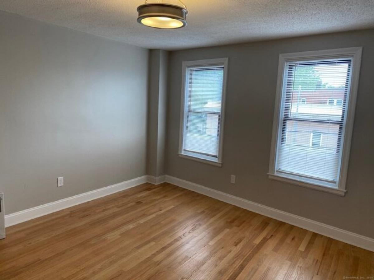 Picture of Home For Rent in Bristol, Connecticut, United States