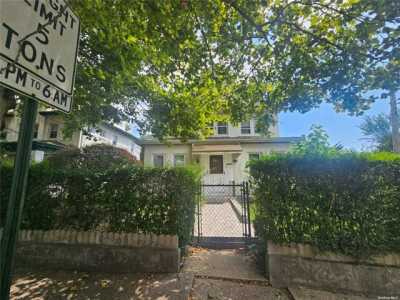 Home For Sale in Mount Vernon, New York