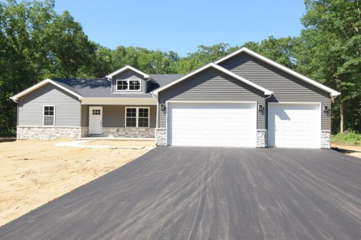 Picture of Home For Sale in Wheatfield, Indiana, United States