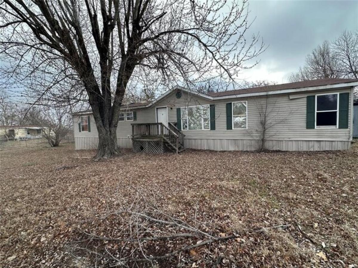 Picture of Home For Sale in Ponca City, Oklahoma, United States