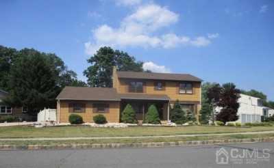 Home For Sale in East Brunswick, New Jersey