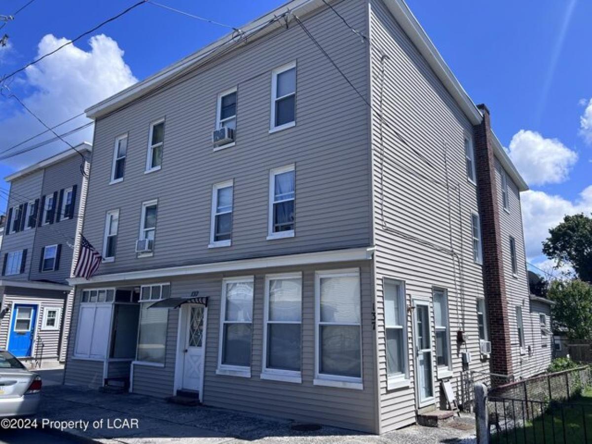 Picture of Home For Sale in Summit Hill, Pennsylvania, United States