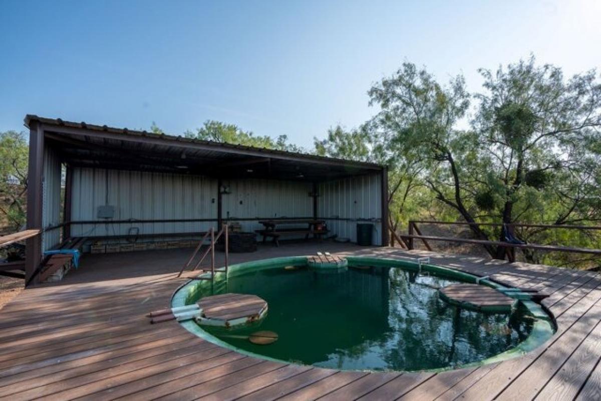 Picture of Home For Sale in Colorado City, Texas, United States