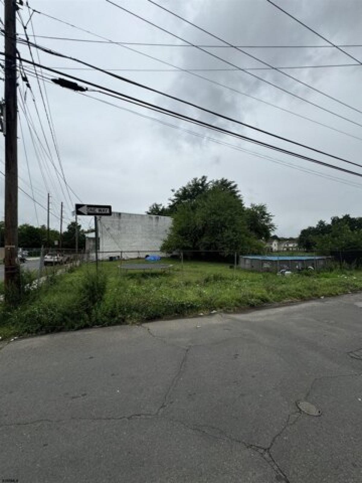 Picture of Residential Land For Sale in Camden, New Jersey, United States