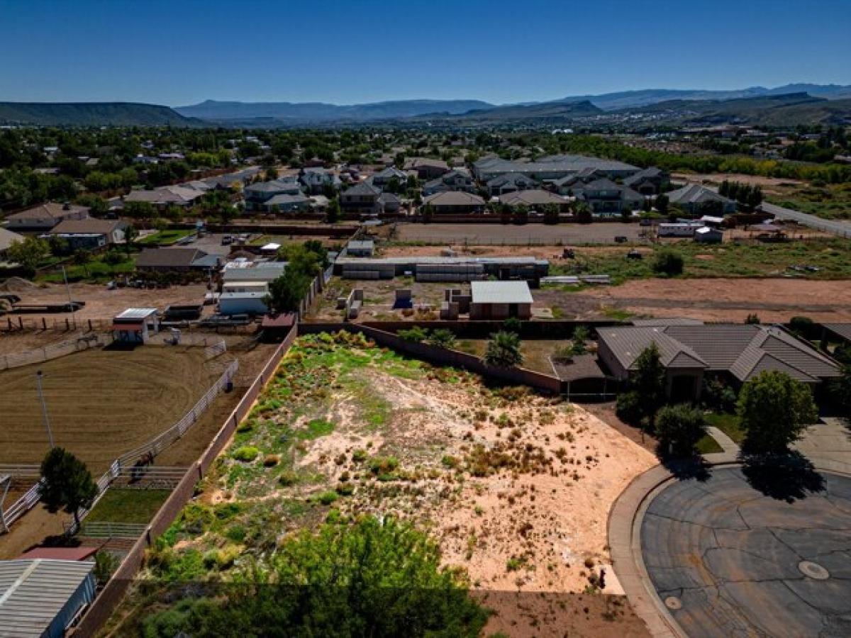 Picture of Residential Land For Sale in Saint George, Utah, United States