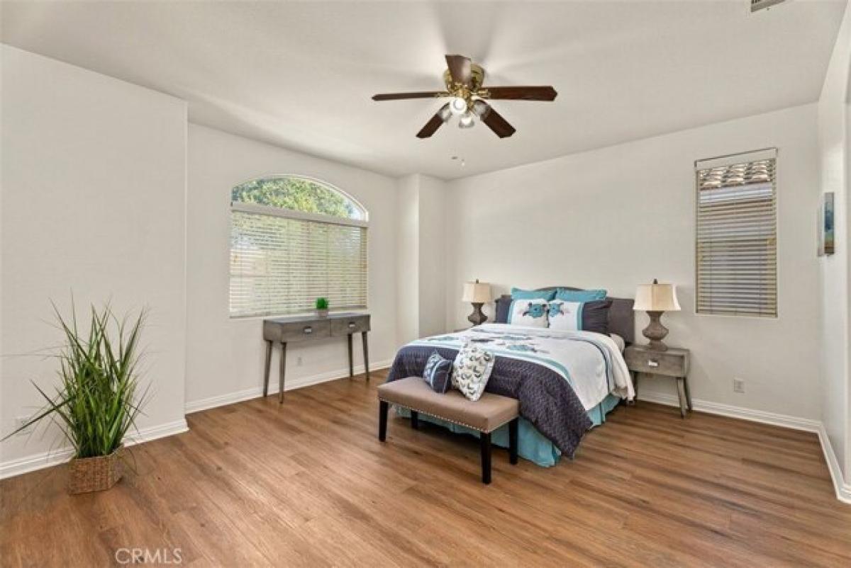 Picture of Home For Sale in Los Alamitos, California, United States