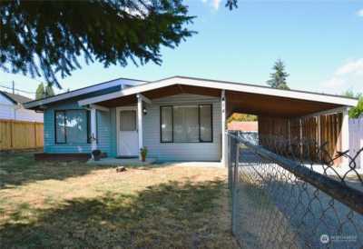 Home For Sale in Burien, Washington