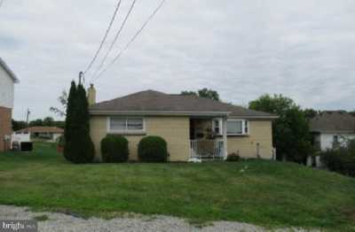 Home For Sale in Jeannette, Pennsylvania