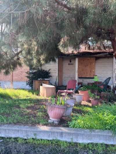 Home For Sale in Sanger, California