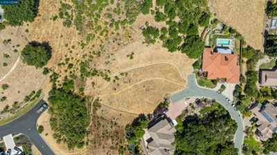 Residential Land For Sale in Orinda, California