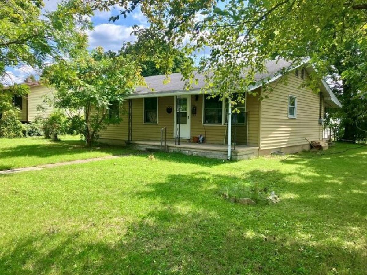 Picture of Home For Sale in Mount Union, Pennsylvania, United States