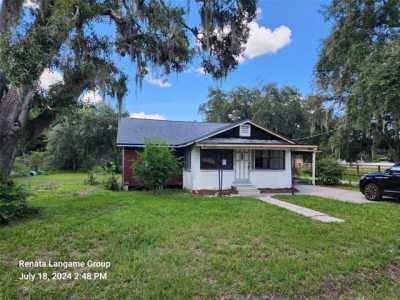 Home For Sale in Dover, Florida