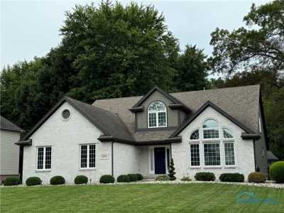 Home For Sale in Holland, Ohio