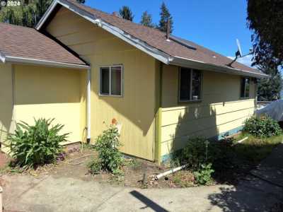 Home For Sale in Coos Bay, Oregon