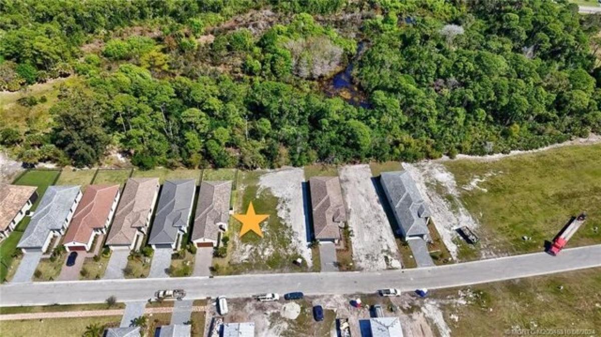 Picture of Residential Land For Sale in Port Saint Lucie, Florida, United States