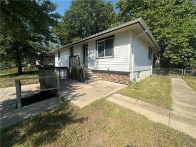 Home For Sale in Lathrop, Missouri