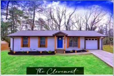 Home For Sale in Ellenwood, Georgia