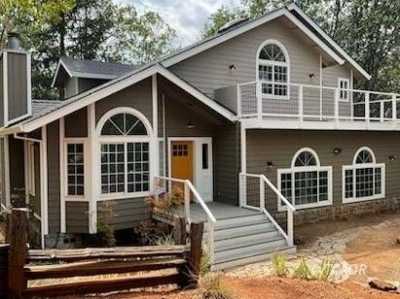 Home For Sale in Weaverville, California