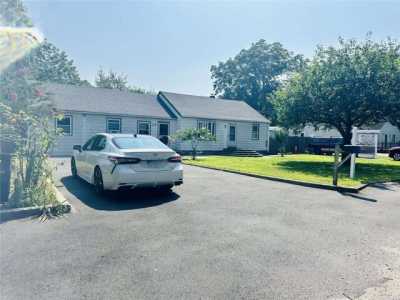 Home For Sale in Central Islip, New York