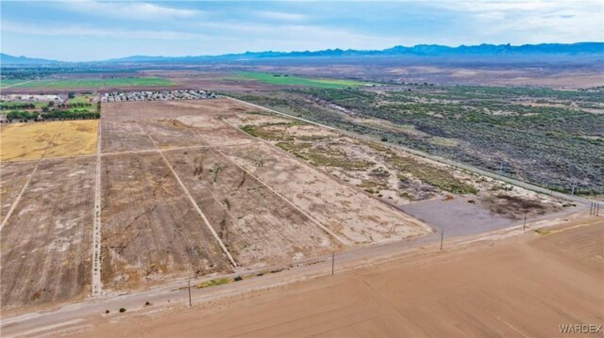 Picture of Residential Land For Sale in Mohave Valley, Arizona, United States