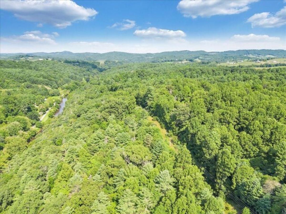 Picture of Residential Land For Sale in Floyd, Virginia, United States