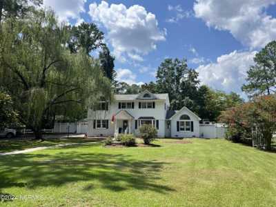 Home For Rent in Trent Woods, North Carolina