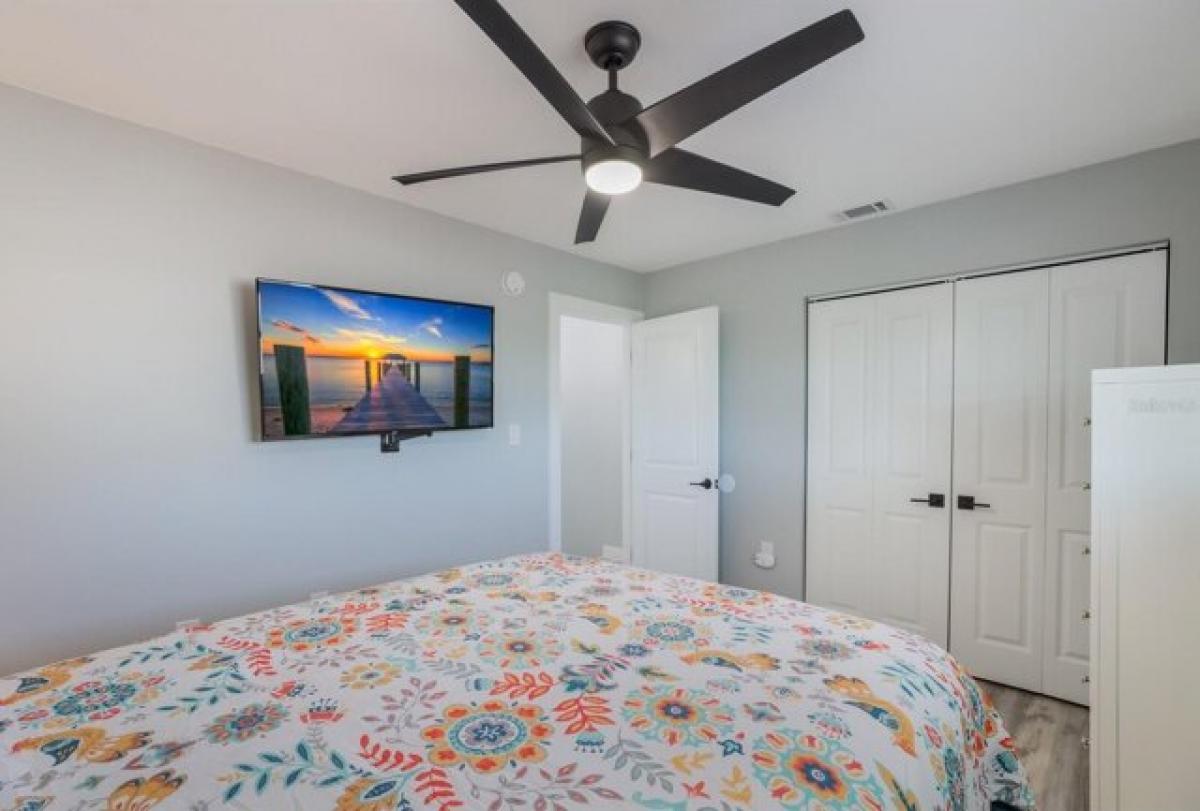 Picture of Home For Sale in Holmes Beach, Florida, United States