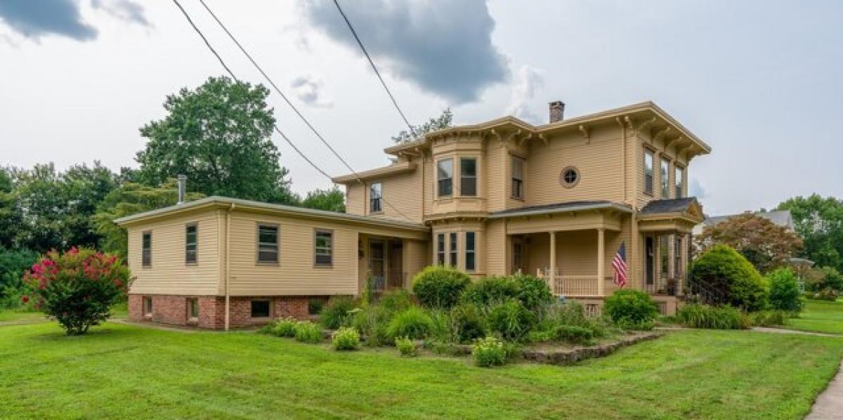 Picture of Home For Sale in Wethersfield, Connecticut, United States