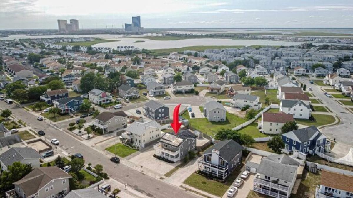 Picture of Home For Sale in Brigantine, New Jersey, United States