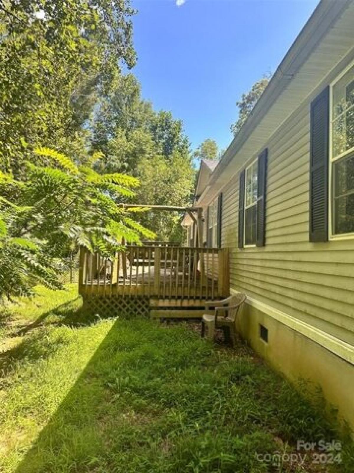 Picture of Home For Sale in Fletcher, North Carolina, United States