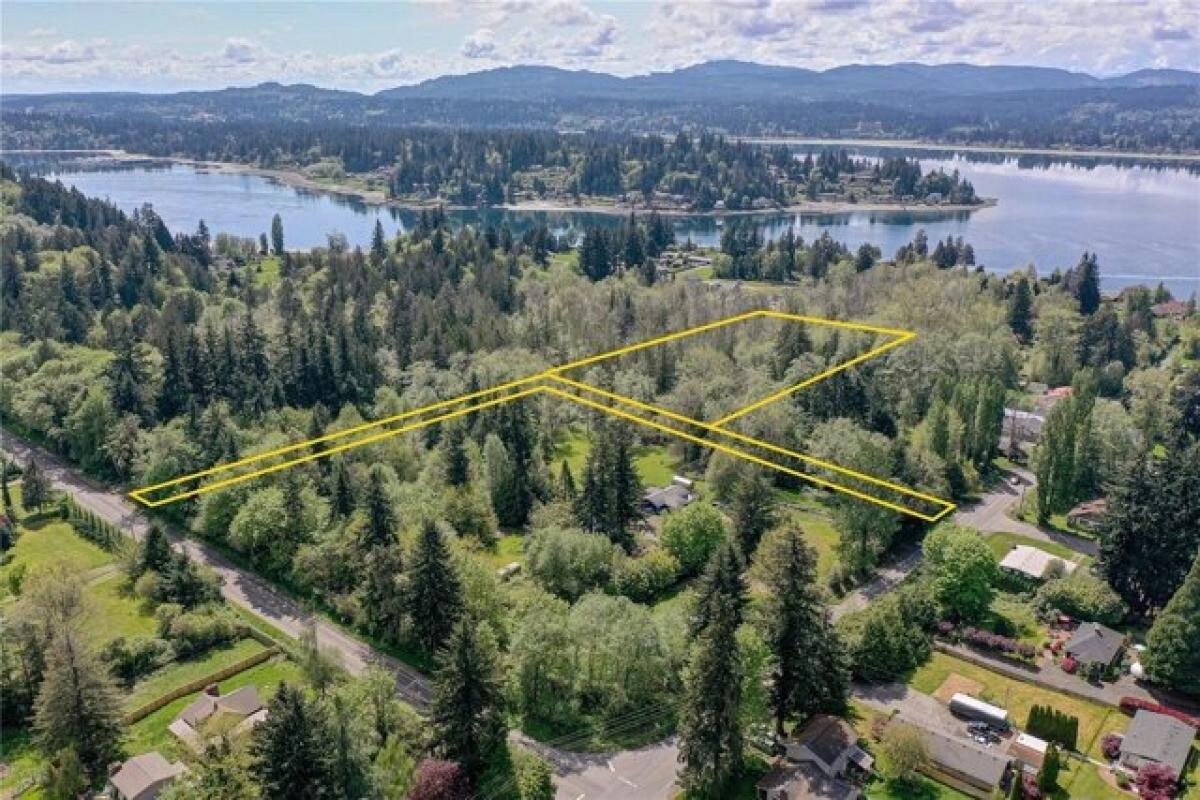 Picture of Residential Land For Sale in Bremerton, Washington, United States