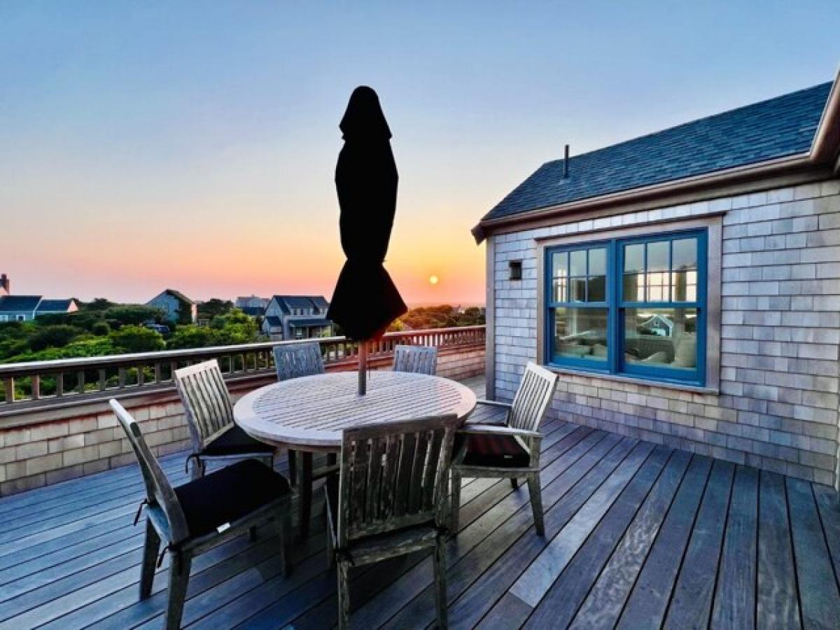 Picture of Home For Sale in Nantucket, Massachusetts, United States