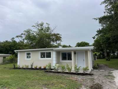 Home For Sale in Hobe Sound, Florida