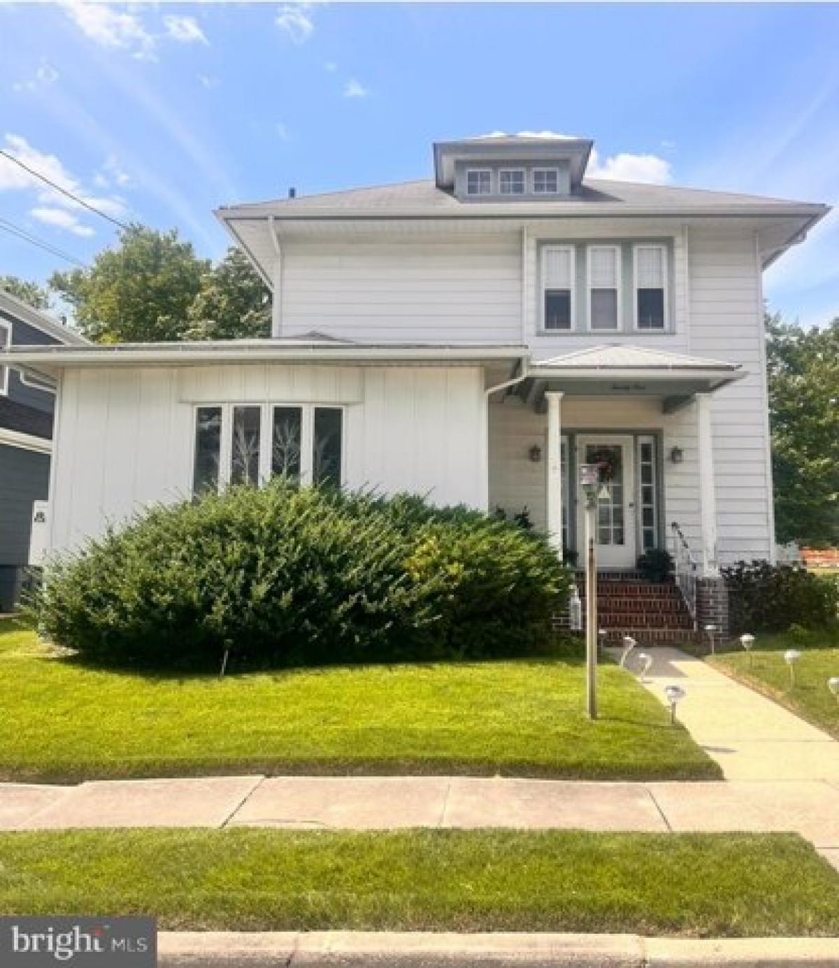 Picture of Home For Sale in Woodbury, New Jersey, United States