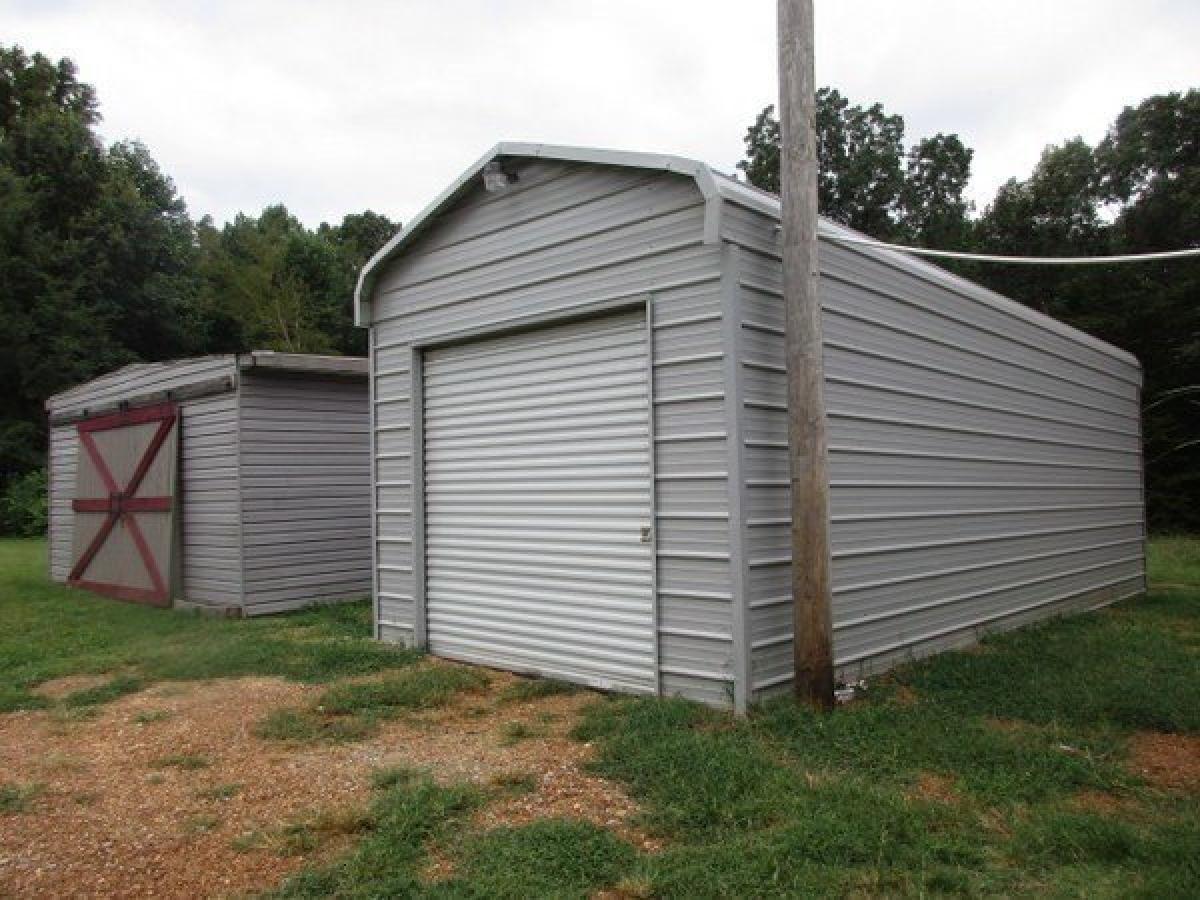 Picture of Home For Sale in Camden, Tennessee, United States