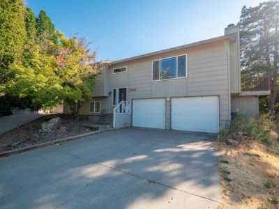 Home For Sale in Prosser, Washington