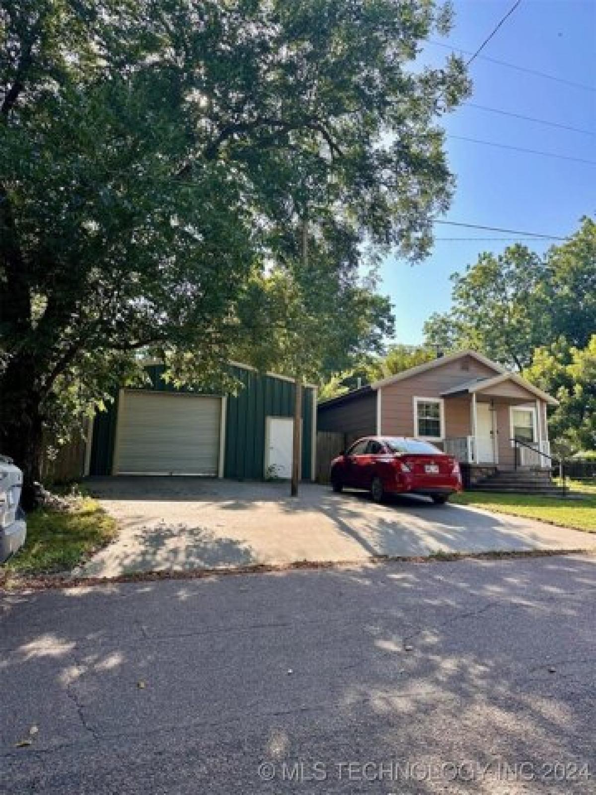 Picture of Home For Sale in Ada, Oklahoma, United States