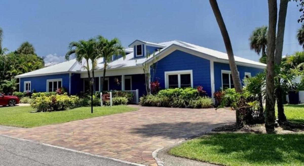 Picture of Home For Sale in Holmes Beach, Florida, United States