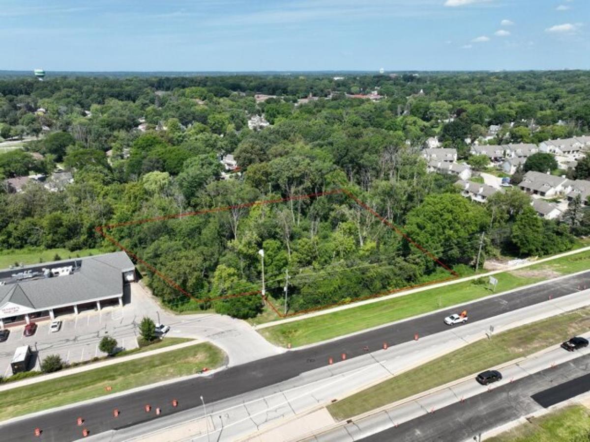 Picture of Residential Land For Sale in Greendale, Wisconsin, United States