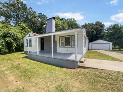 Home For Sale in Lyman, South Carolina